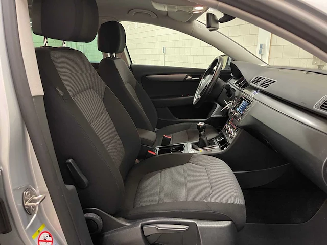 Volkswagen passat variant 1.4 tsi comfortline bluemotion 122pk 2012, g-881-lr - afbeelding 48 van  66