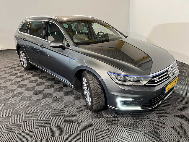 Volkswagen passat variant 1.4 tsi gte connected series plus, kt-101-r - afbeelding 12 van  15
