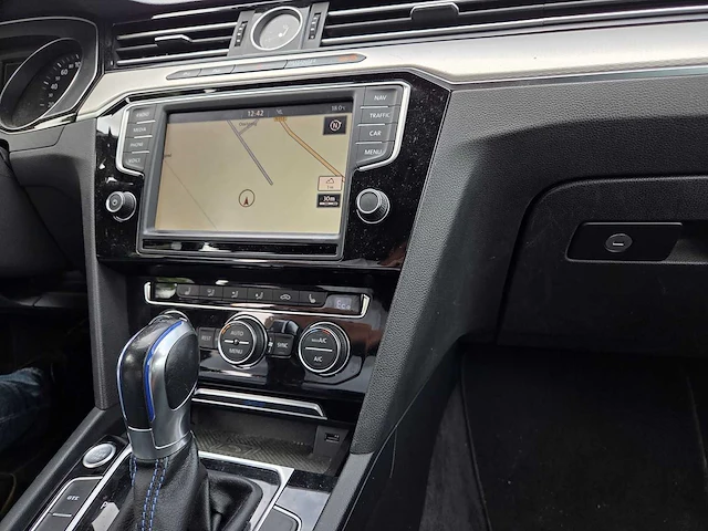 Volkswagen passat variant 1.4 tsi gte highline, ht-439-k - afbeelding 8 van  22