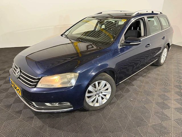 Volkswagen passat variant 1.6 tdi comfl, 87-zdg-9 - afbeelding 1 van  13