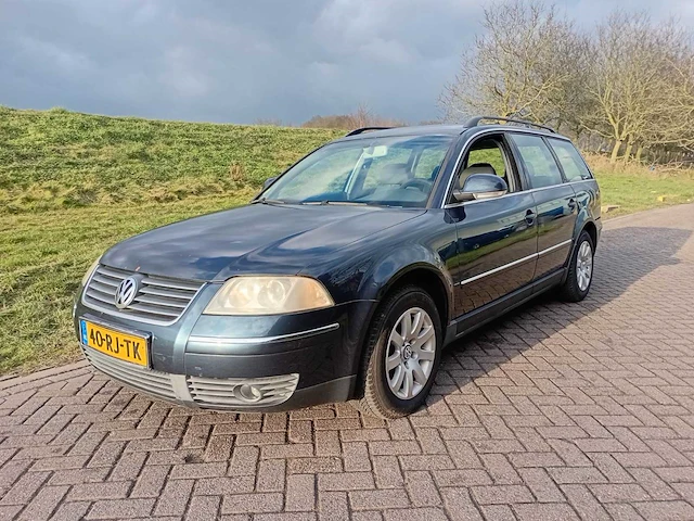 Volkswagen passat variant 1.8 turbo comfortline, 40-rj-tk - afbeelding 1 van  24