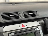 Volkswagen passat variant 2.0 fsi comfortl.bns 150pk 2007, 55-tz-xv - afbeelding 16 van  47
