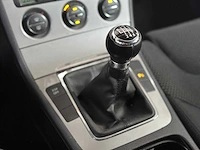 Volkswagen passat variant 2.0 fsi comfortl.bns 150pk 2007, 55-tz-xv - afbeelding 18 van  47