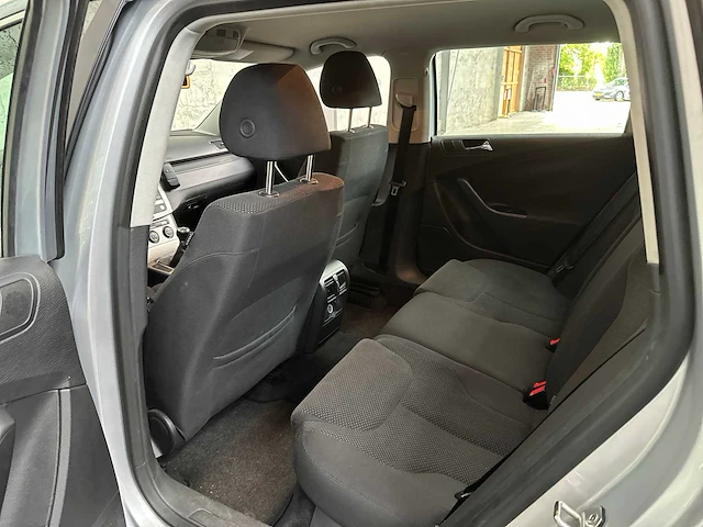 Volkswagen passat variant 2.0 fsi comfortl.bns 150pk 2007, 55-tz-xv - afbeelding 30 van  47