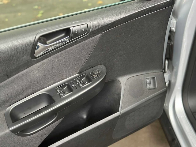 Volkswagen passat variant 2.0 fsi comfortl.bns 150pk 2007, 55-tz-xv - afbeelding 24 van  47