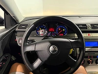 Volkswagen passat variant 2.0 fsi comfortline, 83-ts-hz - afbeelding 2 van  13