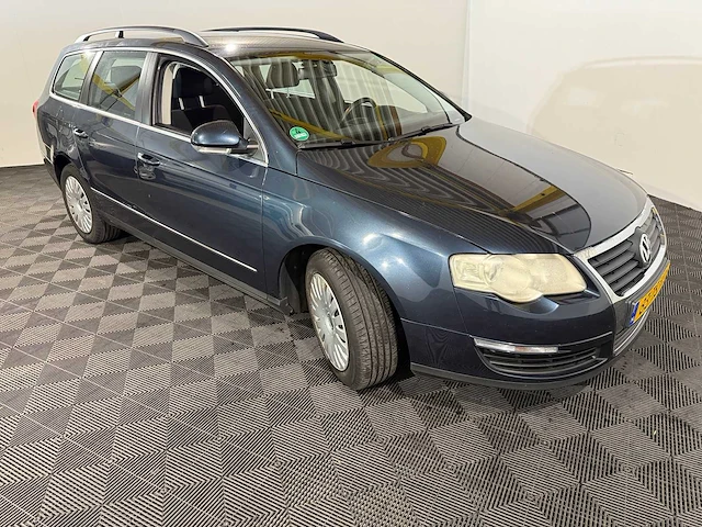 Volkswagen passat variant 2.0 fsi comfortline, 83-ts-hz - afbeelding 10 van  13