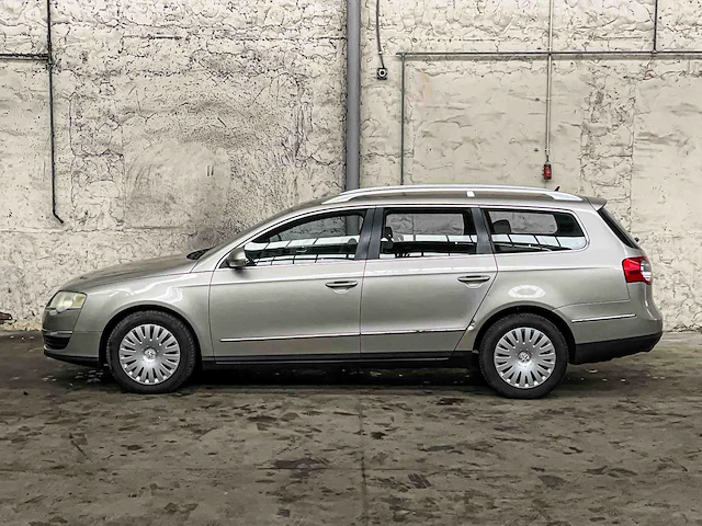 Volkswagen passat variant 2.0 tdi comfortline 140pk 2006 (origineel-nl), 83-sr-sx - afbeelding 18 van  39