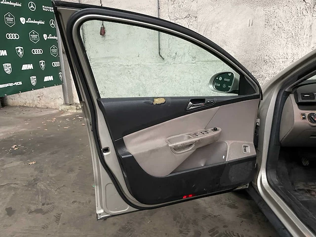 Volkswagen passat variant 2.0 tdi comfortline 140pk 2006 (origineel-nl), 83-sr-sx - afbeelding 28 van  39