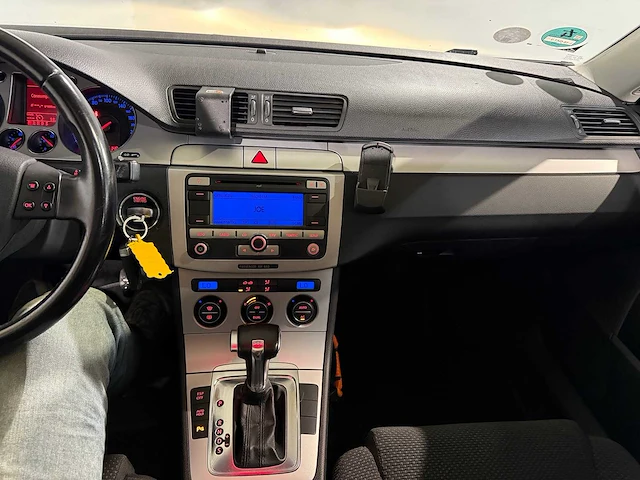 Volkswagen passat variant 2.0 tdi comfortline, 18-gzt-2 - afbeelding 3 van  13