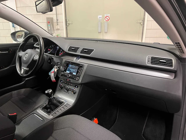 Volkswagen passat variant 2.0 tdi comfortline bluemotion 140pk 2012, 31-tng-7 - afbeelding 43 van  52