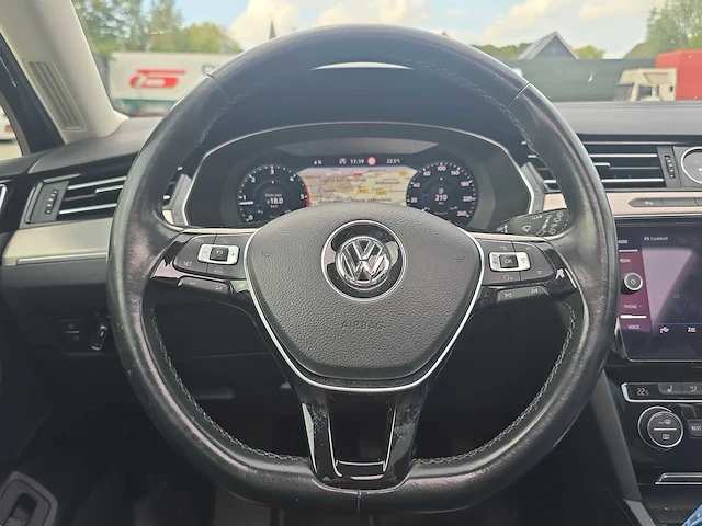Volkswagen passat variant 2.0 tdi connected series plus 2017 | n-531-nd - afbeelding 8 van  33