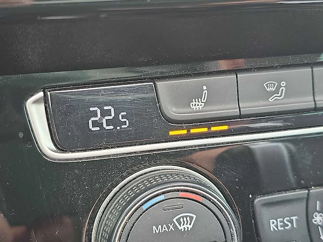 Volkswagen passat variant 2.0 tdi connected series plus 2017 | n-531-nd - afbeelding 17 van  33