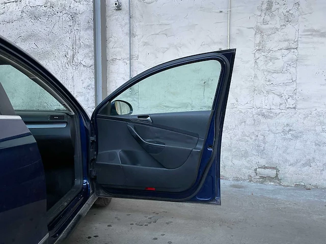 Volkswagen passat variant 2.0 tdi highline 140pk 2008, 29-zkv-8 - afbeelding 30 van  32