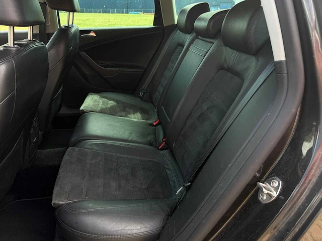 Volkswagen passat variant 2.0 tdi highline , 29-hkg-4 - afbeelding 25 van  28