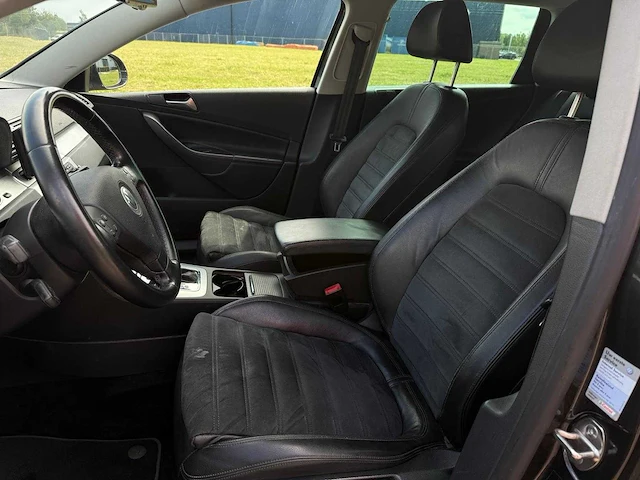 Volkswagen passat variant 2.0 tdi highline , 29-hkg-4 - afbeelding 26 van  28