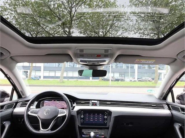 Volkswagen passat variant 2.0 tsi automaat 2021 panoramadak virtual cockpit 360°camera dodehoeksensor - afbeelding 8 van  39