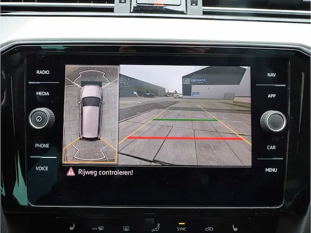 Volkswagen passat variant 2.0 tsi automaat 2021 panoramadak virtual cockpit 360°camera dodehoeksensor - afbeelding 15 van  39