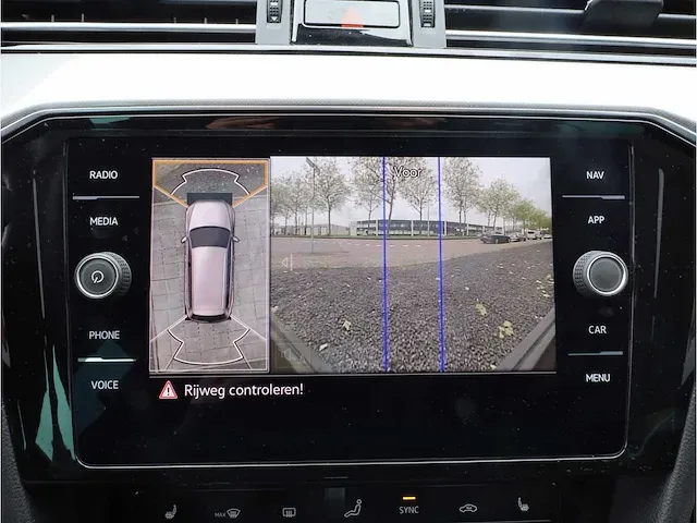 Volkswagen passat variant 2.0 tsi automaat 2021 panoramadak virtual cockpit 360°camera dodehoeksensor - afbeelding 17 van  39