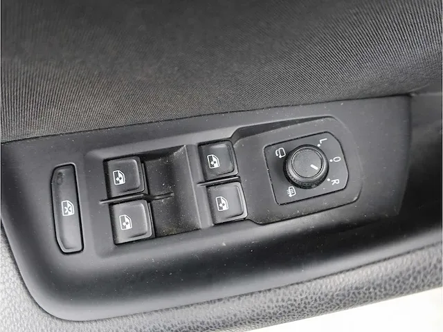 Volkswagen passat variant 2.0 tsi automaat 2021 panoramadak virtual cockpit 360°camera dodehoeksensor - afbeelding 22 van  39