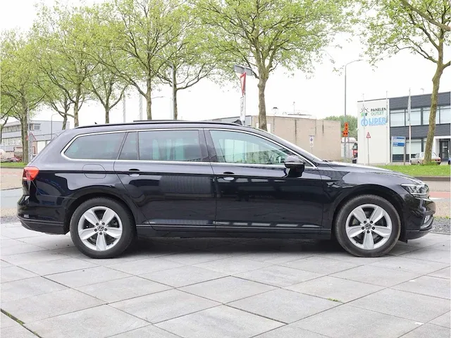 Volkswagen passat variant 2.0 tsi automaat 2021 panoramadak virtual cockpit 360°camera dodehoeksensor - afbeelding 36 van  39