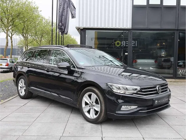 Volkswagen passat variant 2.0 tsi automaat 2021 panoramadak virtual cockpit 360°camera dodehoeksensor - afbeelding 37 van  39
