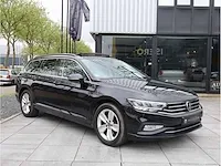 Volkswagen passat variant 2.0 tsi automaat 2021 panoramadak virtual cockpit 360°camera dodehoeksensor - afbeelding 37 van  39