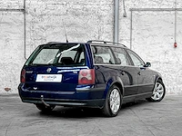 Volkswagen passat variant 2.3 v5 trendline 170pk 2001, 89-gt-dh - afbeelding 2 van  41