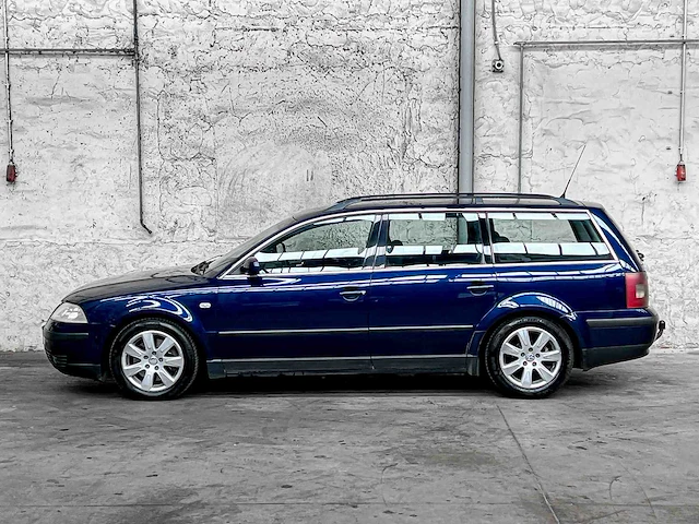 Volkswagen passat variant 2.3 v5 trendline 170pk 2001, 89-gt-dh - afbeelding 9 van  41