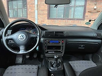 Volkswagen passat variant 2.3 v5 trendline 170pk 2001, 89-gt-dh - afbeelding 13 van  41
