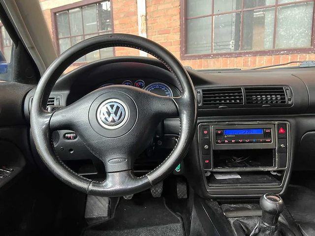 Volkswagen passat variant 2.3 v5 trendline 170pk 2001, 89-gt-dh - afbeelding 14 van  41