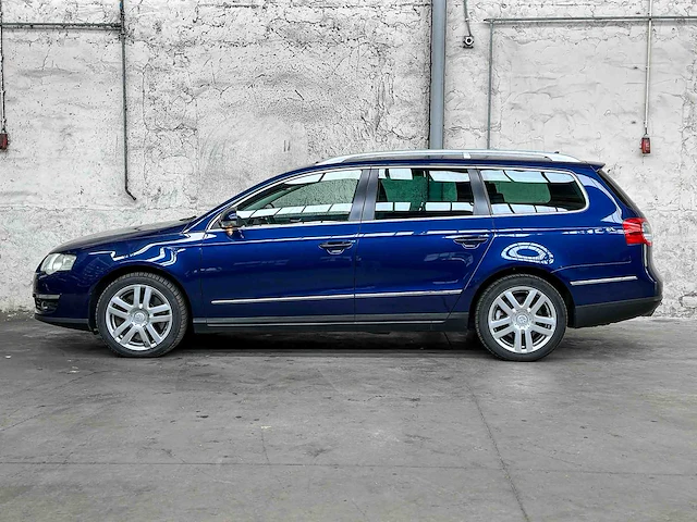 Volkswagen passat variant 3.2 v6 highl. bns 4m 250pk 2007, 79-xf-vs - afbeelding 8 van  41