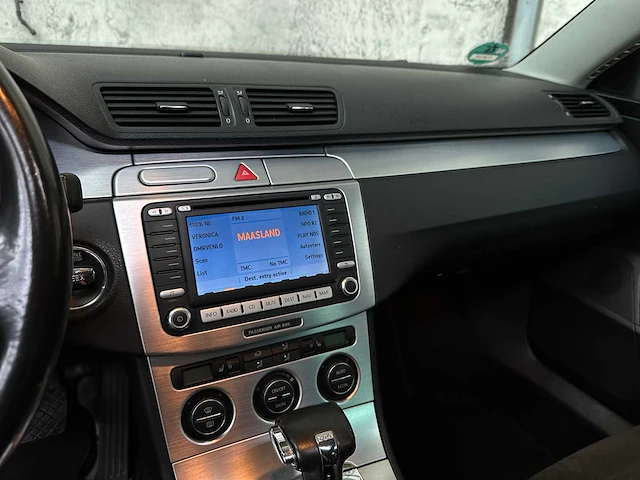 Volkswagen passat variant 3.2 v6 highl. bns 4m 250pk 2007, 79-xf-vs - afbeelding 20 van  41