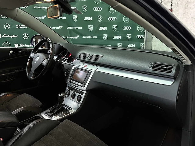 Volkswagen passat variant 3.2 v6 highl. bns 4m 250pk 2007, 79-xf-vs - afbeelding 28 van  41