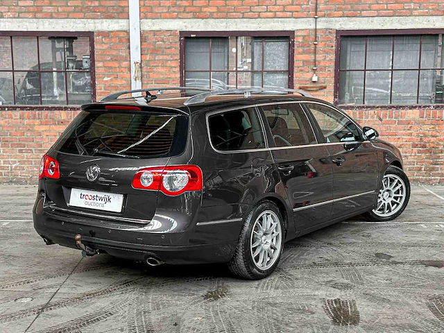 Volkswagen passat variant 3.2 v6 highline 4m r32 250pk 2009, 89-hng-2 - afbeelding 2 van  41