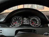 Volkswagen passat variant 3.2 v6 highline 4m r32 250pk 2009, 89-hng-2 - afbeelding 18 van  41