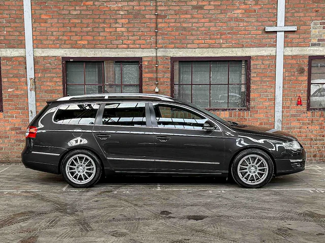 Volkswagen passat variant 3.2 v6 highline 4m r32 250pk 2009, 89-hng-2 - afbeelding 40 van  41
