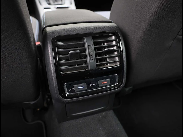 Volkswagen passat variant gte 1.4 tsi phev 218pk automaat 2020 - afbeelding 20 van  38