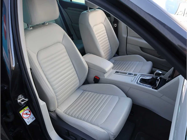 Volkswagen passat variant gte 1.4 tsi phev 218pk automaat 2020 - afbeelding 38 van  49