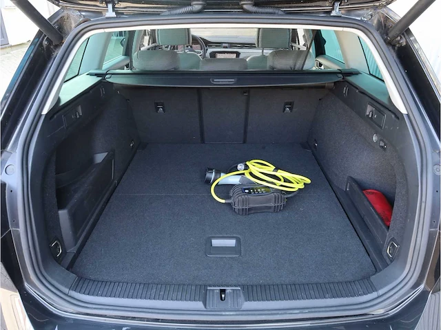 Volkswagen passat variant gte 1.4 tsi phev 218pk automaat 2020 - afbeelding 31 van  49
