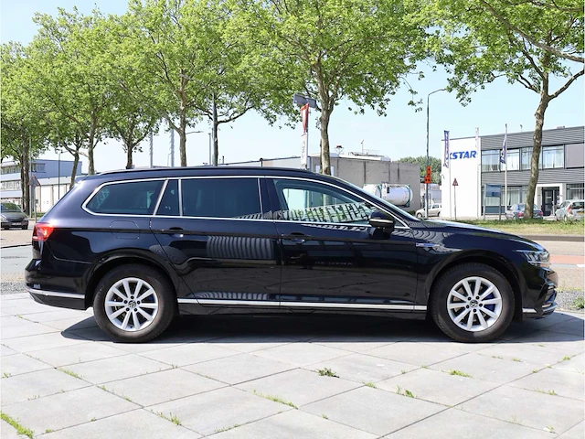 Volkswagen passat variant gte 1.4 tsi phev 218pk automaat 2020 - afbeelding 31 van  34