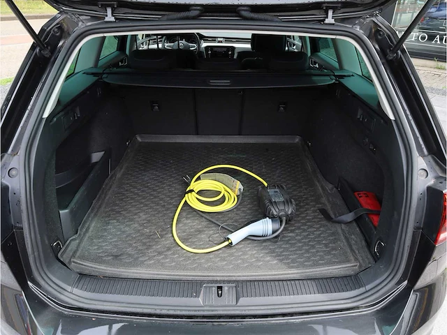 Volkswagen passat variant gte 1.4 tsi phev 218pk automaat 2020 - afbeelding 24 van  40