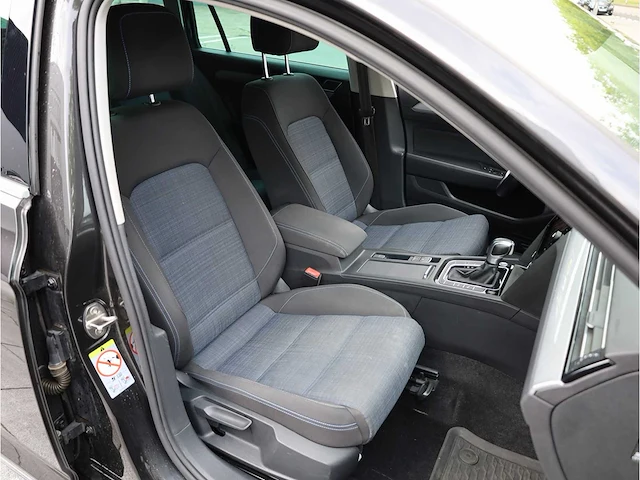 Volkswagen passat variant gte 1.4 tsi phev 218pk automaat 2020 - afbeelding 28 van  40