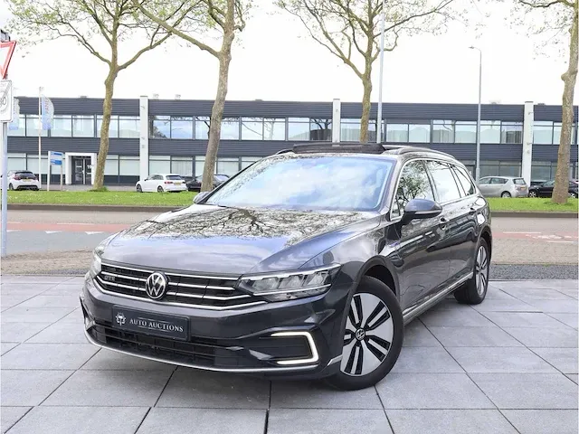 Volkswagen passat variant gte 1.4 tsi phev 218pk automaat 2021 panodak camera massage stoel&stuurverwarming - afbeelding 1 van  33