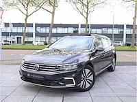 Volkswagen passat variant gte 1.4 tsi phev 218pk automaat 2021 panodak camera massage stoel&stuurverwarming - afbeelding 1 van  33