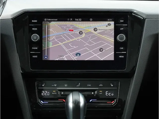 Volkswagen passat variant gte 1.4 tsi phev 218pk automaat 2021 panodak camera massage stoel&stuurverwarming - afbeelding 14 van  33