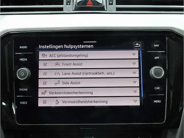 Volkswagen passat variant gte 1.4 tsi phev 218pk automaat 2021 panodak camera massage stoel&stuurverwarming - afbeelding 18 van  33