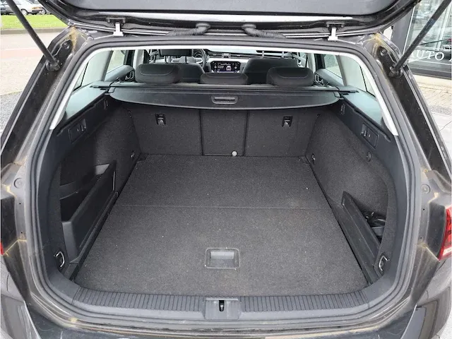 Volkswagen passat variant gte 1.4 tsi phev 218pk automaat 2021 panodak camera massage stoel&stuurverwarming - afbeelding 24 van  33