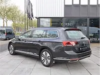 Volkswagen passat variant gte 1.4 tsi phev 218pk automaat 2021 panodak camera massage stoel&stuurverwarming - afbeelding 23 van  33
