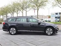 Volkswagen passat variant gte 1.4 tsi phev 218pk automaat 2021 panodak camera massage stoel&stuurverwarming - afbeelding 30 van  33